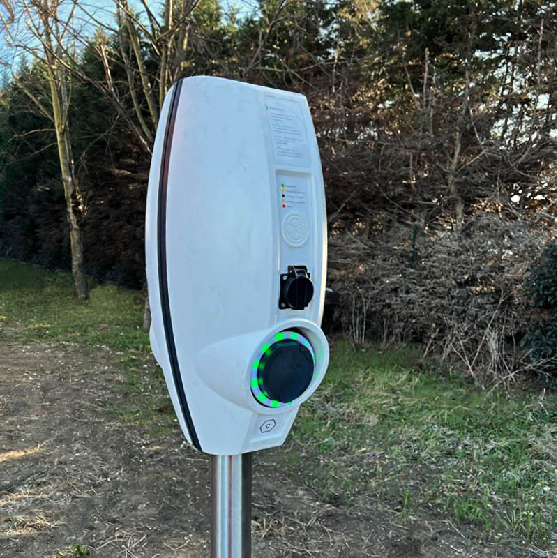 Installation de borne de recharge pour véhicule électrique (IRVE)